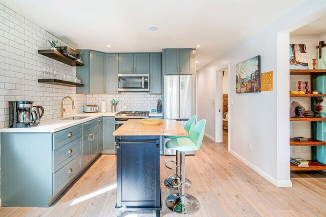 Building Photo - 211 Genebern Way