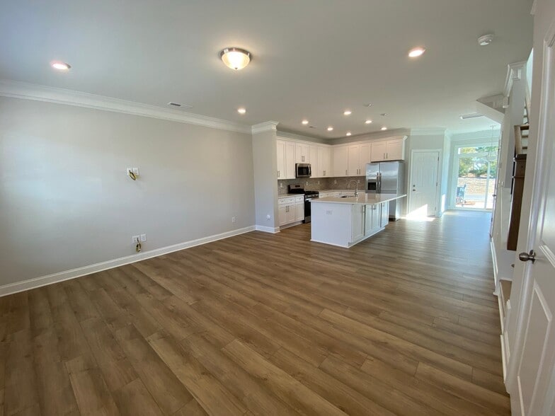 Building Photo - 5535 Stafford Rd