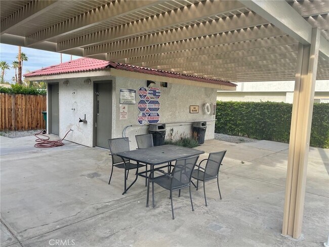 Building Photo - 74606 Driftwood Dr