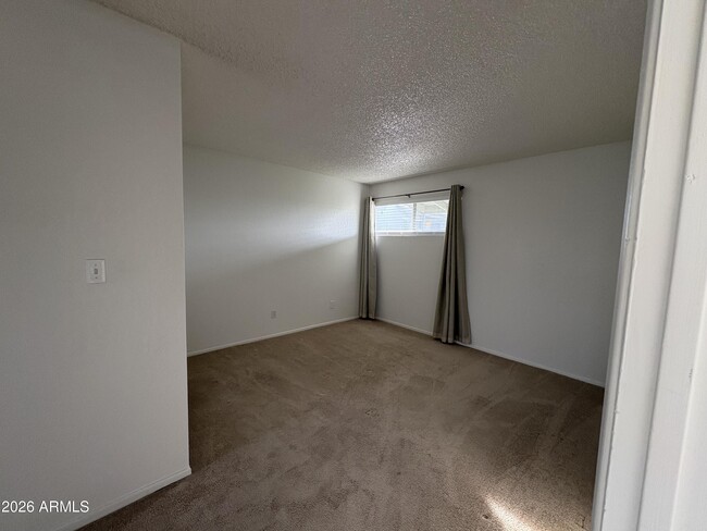 Building Photo - 7141 N 16th St