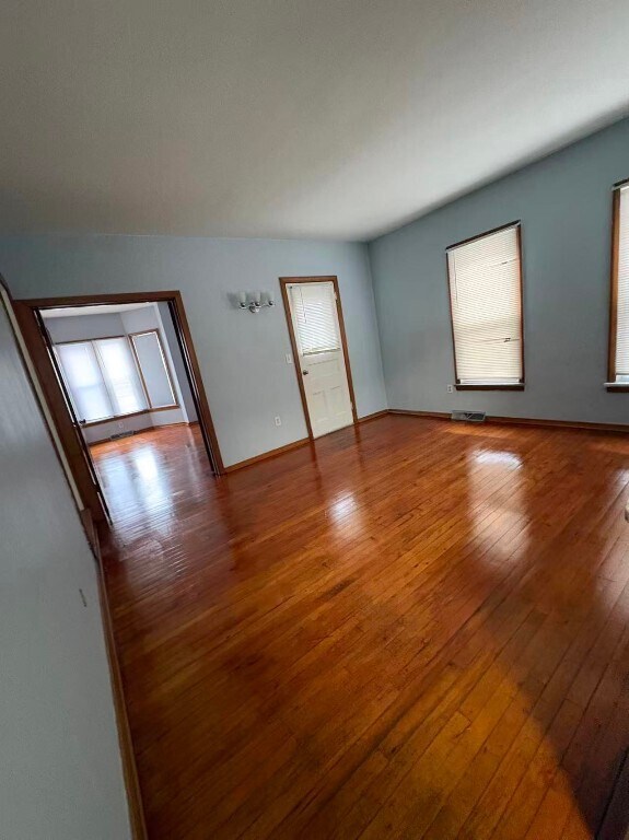 Building Photo - 11 Arch St