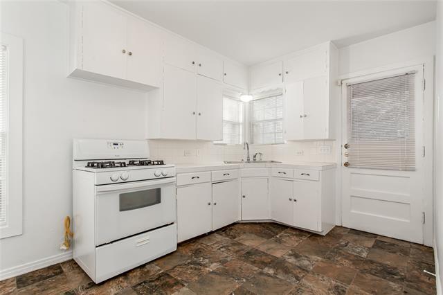 Building Photo - 7414 Robin Rd