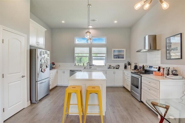 Building Photo - 121 Naalehu Ct