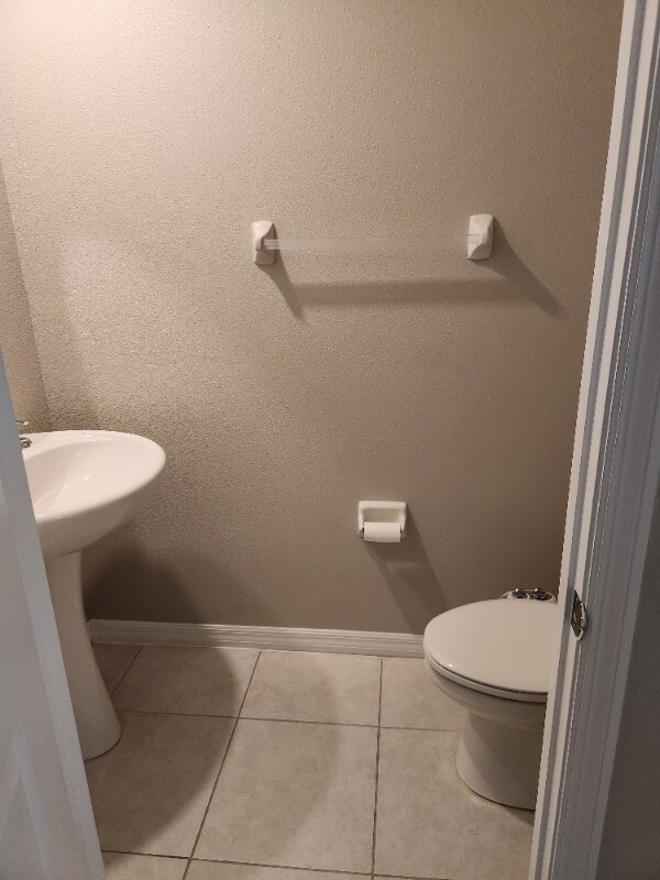 Building Photo - 10488 Shady Preserve Dr
