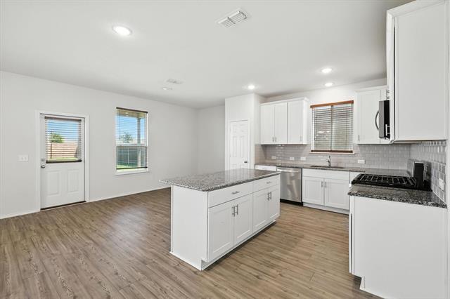 Building Photo - 507 Goldenrod Ln