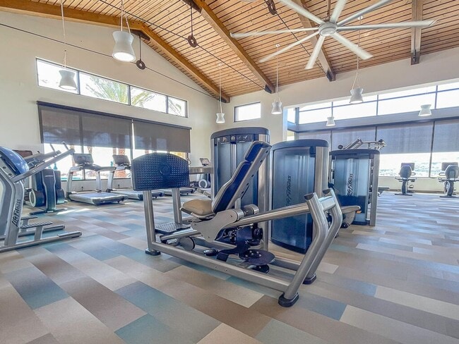 Building Photo - SINGLE STORY HOME IN GATED DEL WEBB AT LAK...