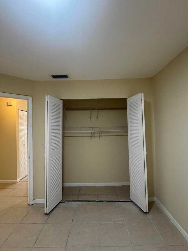 Building Photo - 1324 Gateway Dr