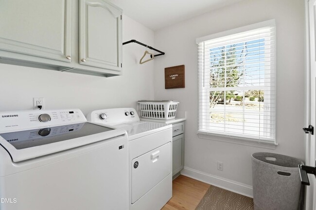 Building Photo - 322 E Millbrook Rd