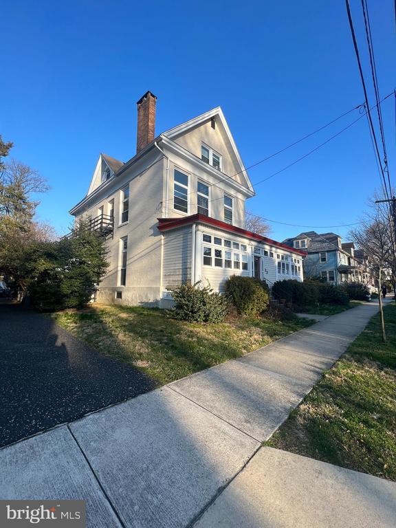 Building Photo - 33 Estaugh Ave