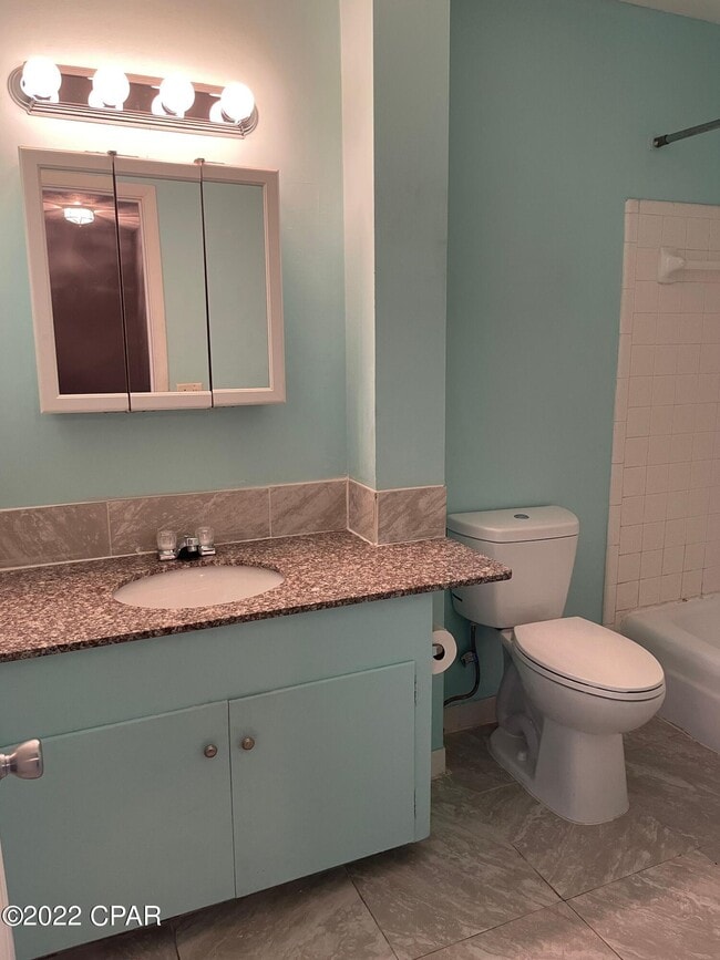 Building Photo - 1510 Clay Ave