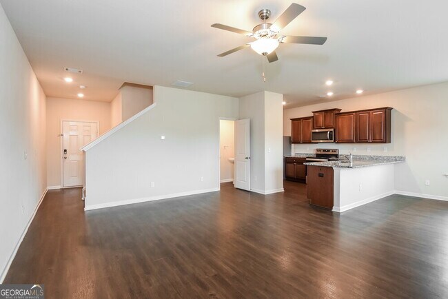Building Photo - 128 Innis Brk Cir