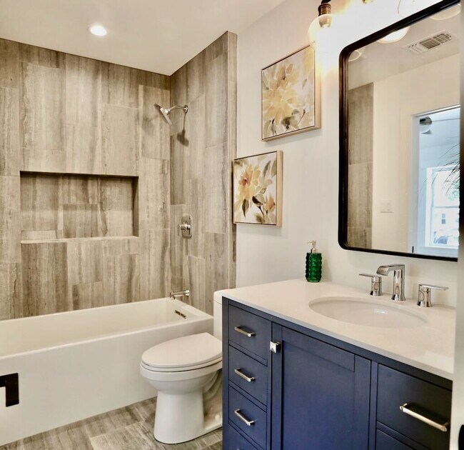 Building Photo - Executive Lease Near Preston Hollow  - Chef's Kitchen, Gated Drive & Spacious Patio