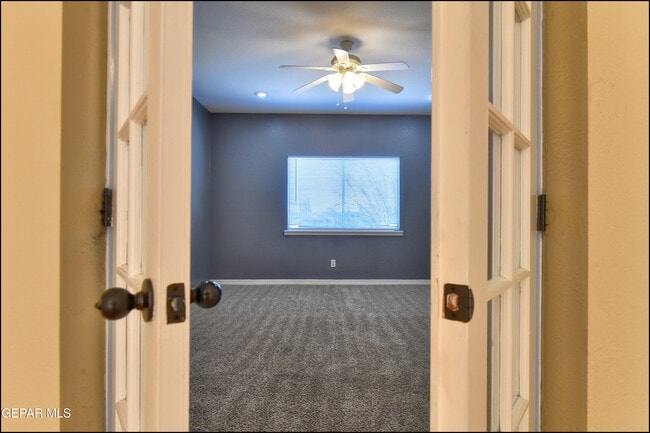 Building Photo - 6123 La Posta Dr