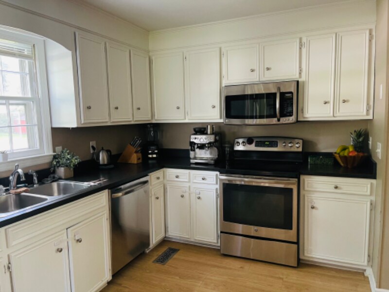 Building Photo - 4801 Kennedy St