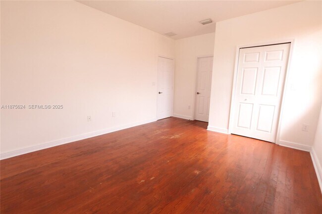 Building Photo - 15449 SW 31st Ln