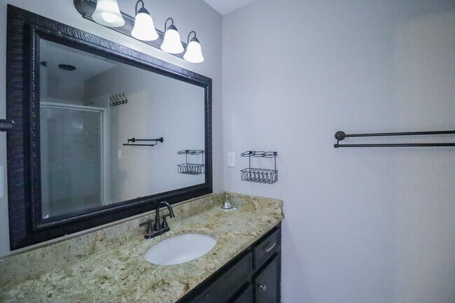Building Photo - This Beautiful Home by Hunter Park is Wait...