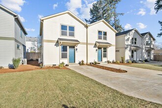 Building Photo - New Build 3 Bed, 1.5 Bath Rental Home in Centennial neighborhood!