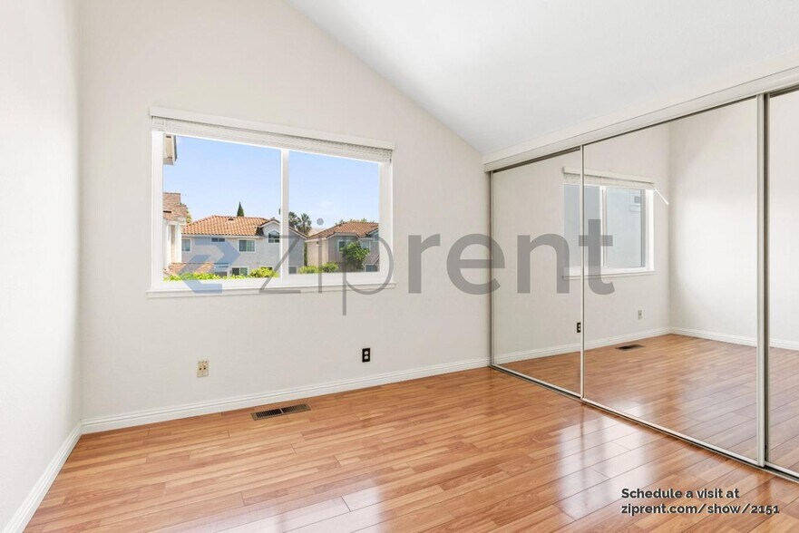 Building Photo - 1293 Laveille Ct