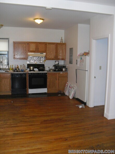 Building Photo - 17 Cummings Rd