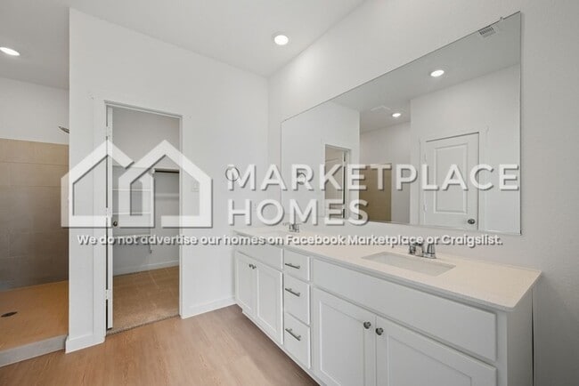 Building Photo - 3526 Fox Vly Ln