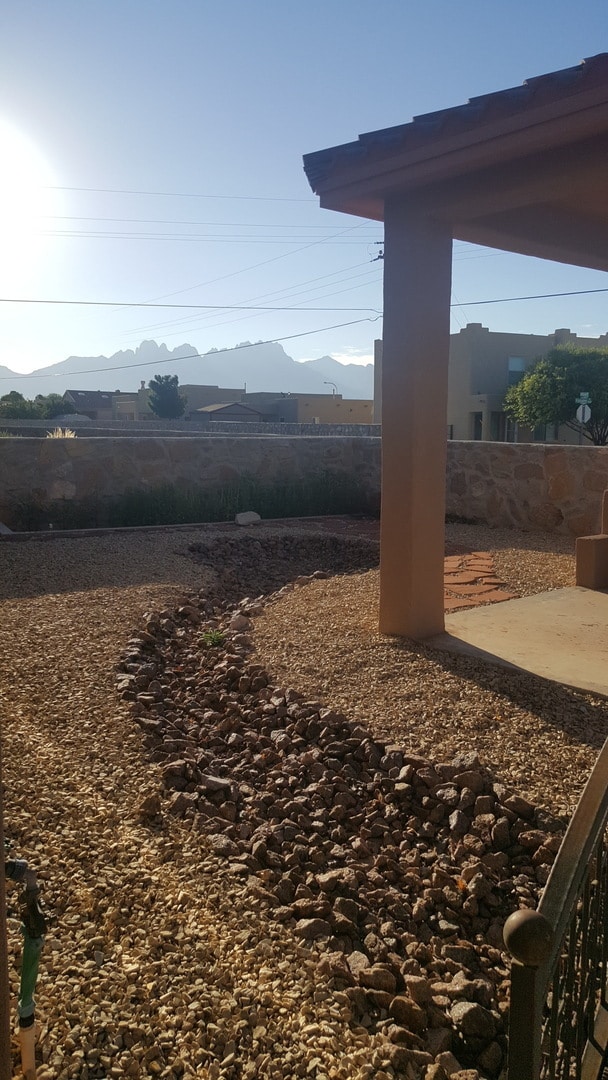 Building Photo - Beautiful home!  Great access to WSMR and NASA!