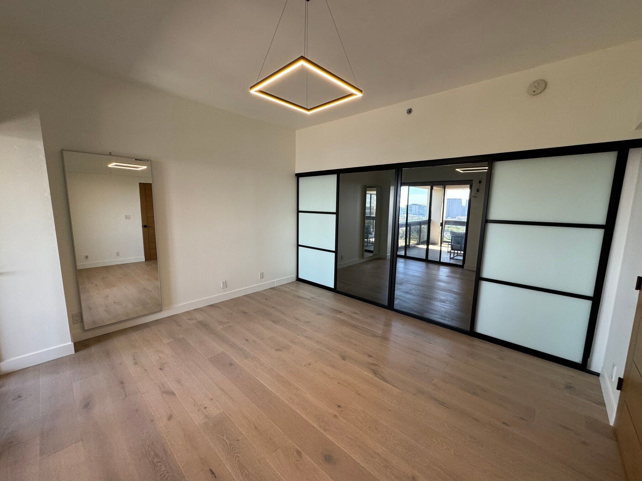 Second Bedroom - 10445 Wilshire Blvd
