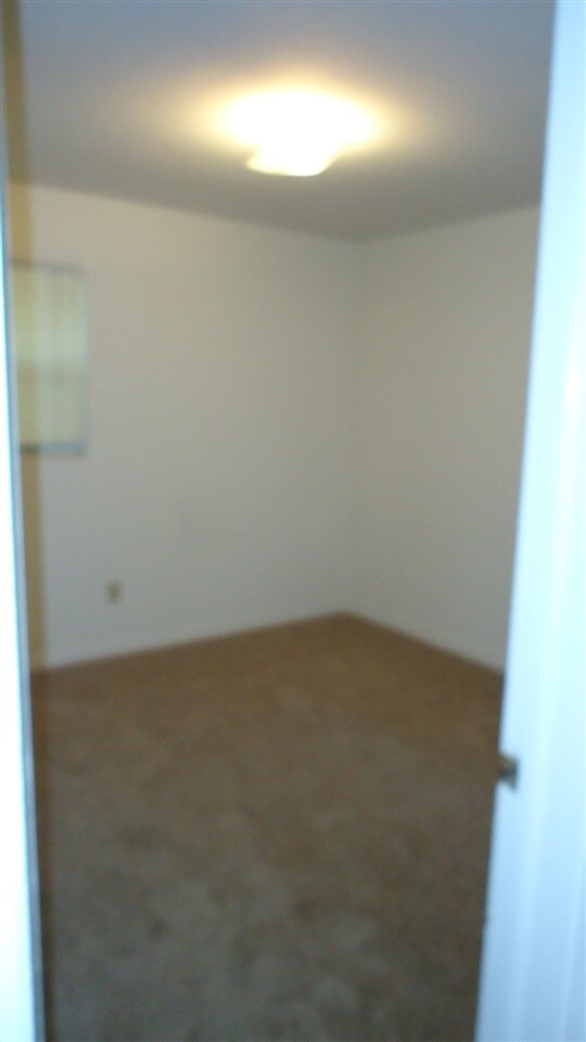Building Photo - 630 W Tharpe St