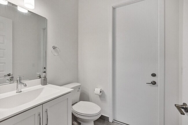 Building Photo - 10850 Oceano Wy