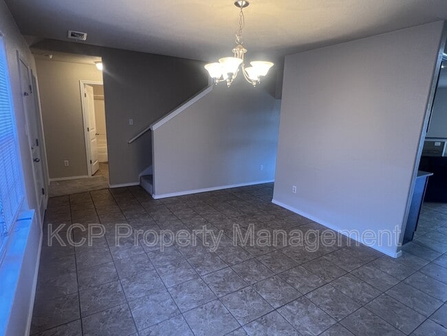 Building Photo - 615 Torrington Wy.