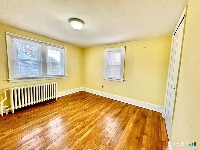 Building Photo - 55 Bronx Ave