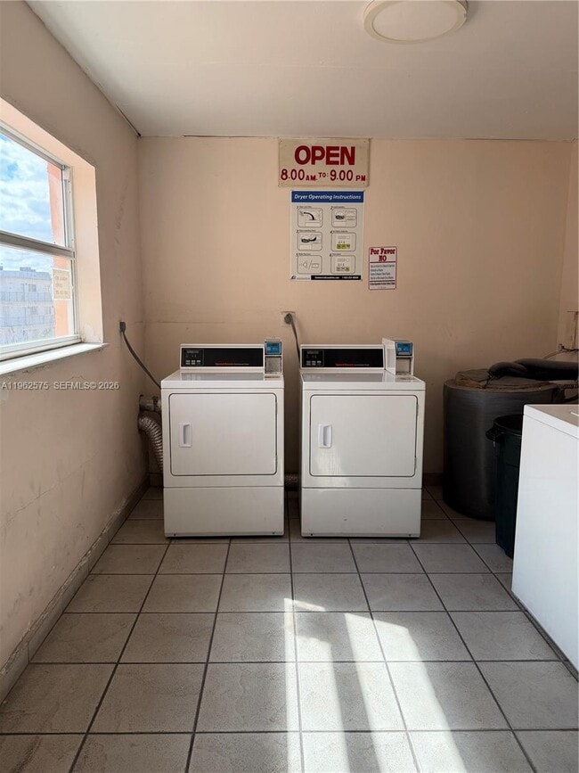 Building Photo - 6190 W 19th Ave