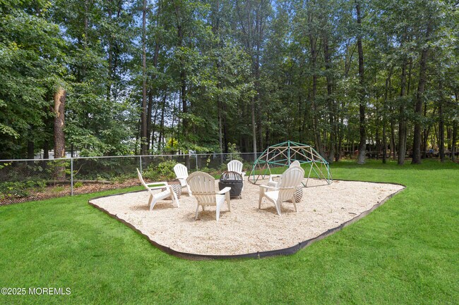 Building Photo - 6 Kindling Way