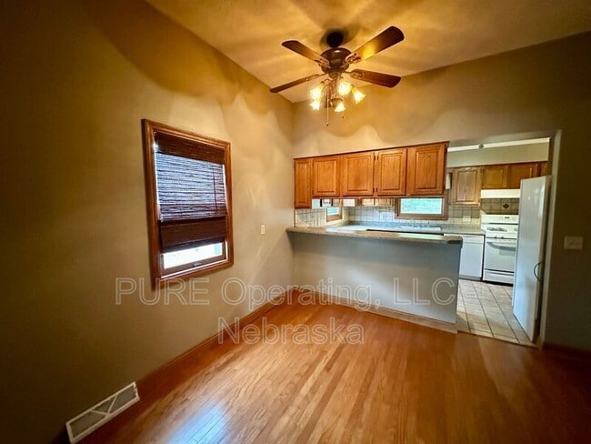 Building Photo - 1009 N 49th Ave
