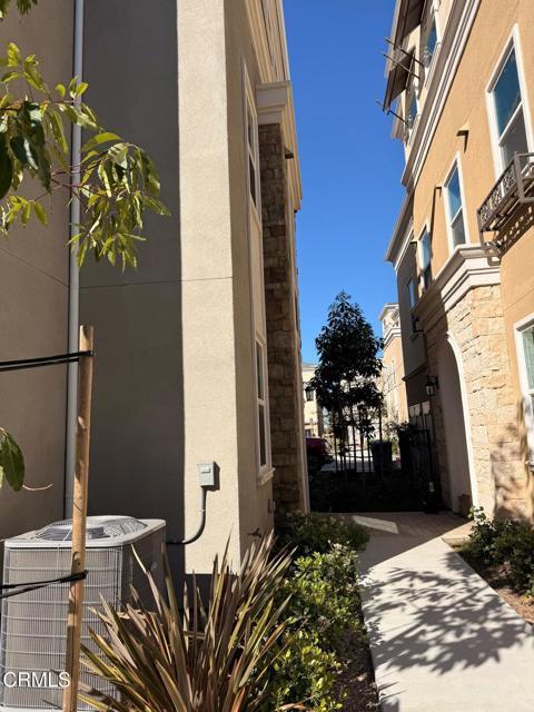 Building Photo - 711 Winchester Dr