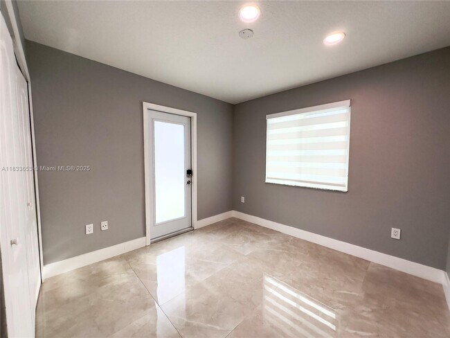 Building Photo - 14211 SW 147th Ct