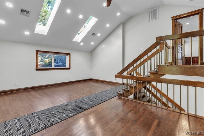 Building Photo - 2039 E River Rd