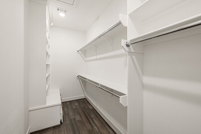 Building Photo - 5830 Winsome Ln