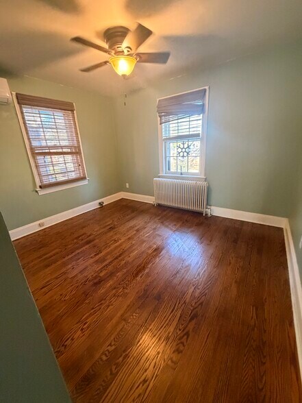 Building Photo - 8402 Flower Ave