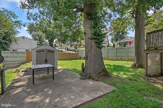 Building Photo - 5001 Fable St
