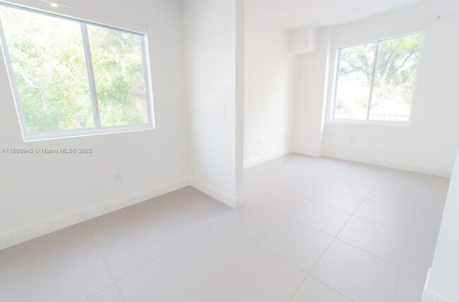 Building Photo - 541 NW 33rd St