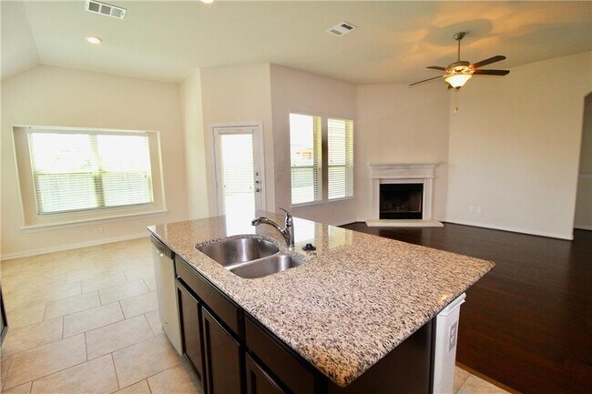 Building Photo - 1100 Arvada Dr