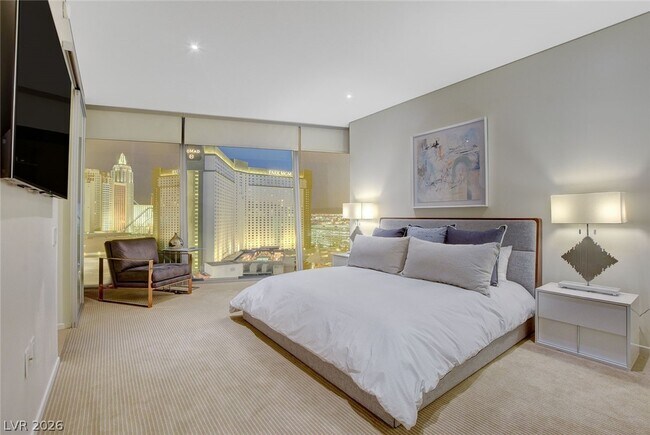 Building Photo - 3726 S Las Vegas Blvd