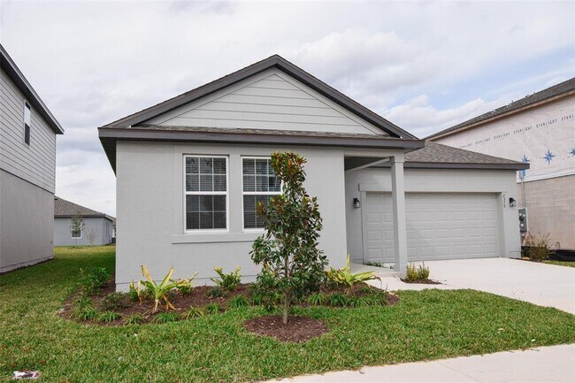 Building Photo - 2370 Lancashire St