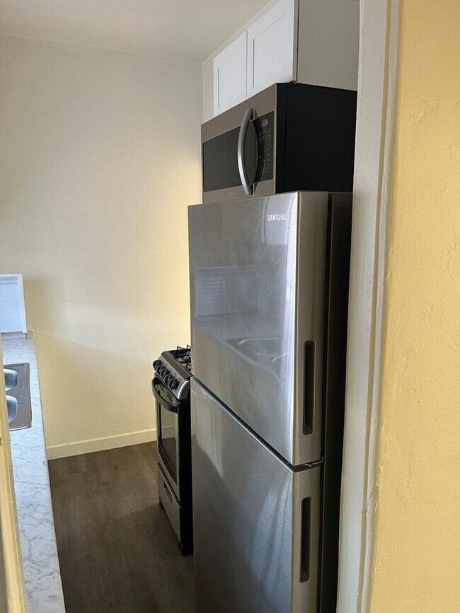 Building Photo - 805 Pismo Ct