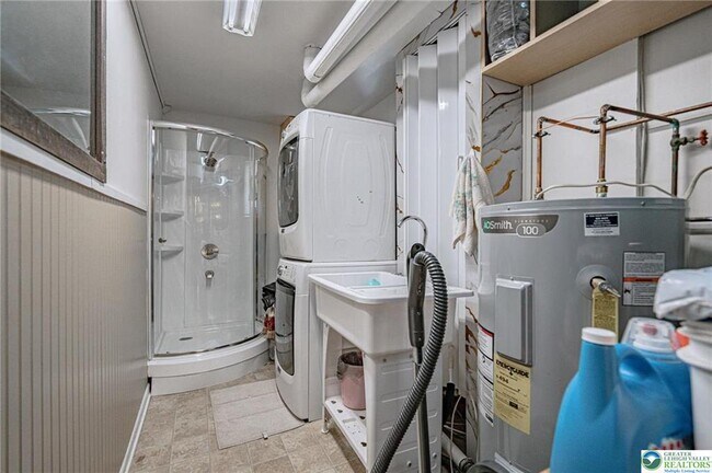 Building Photo - 2627 Nottingham Rd