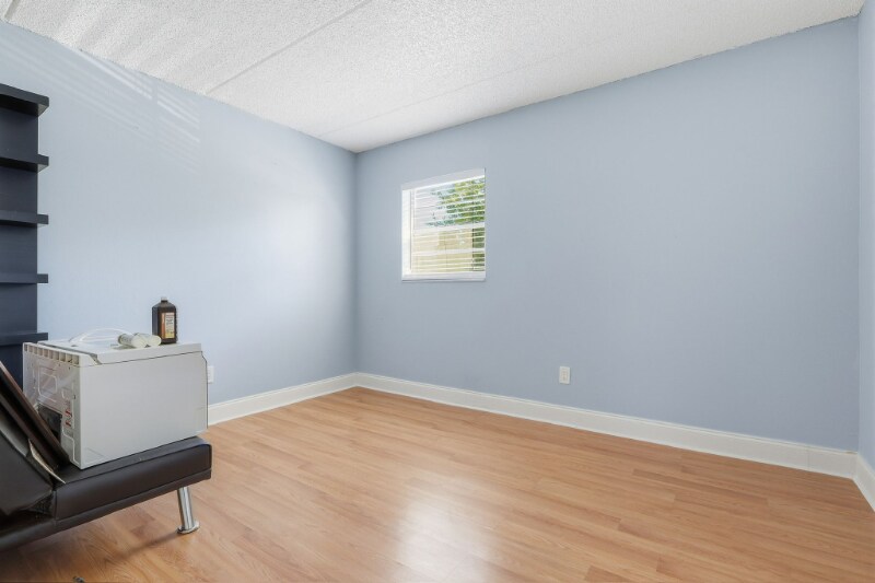 Building Photo - 2862 Somerset Park Dr