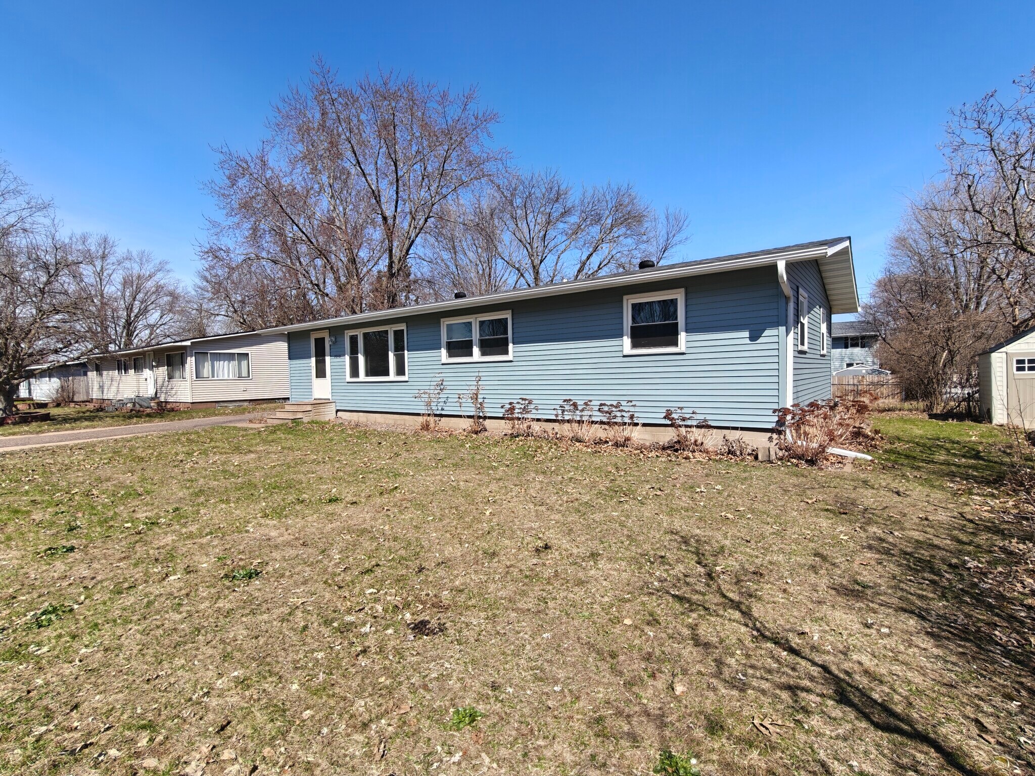 SIDE - 2212 Bartlett Ave