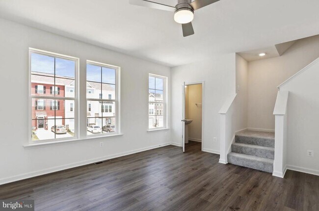 Building Photo - 620 Tracy Wy