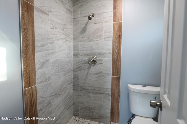 Building Photo - 150-154-154 W Main St