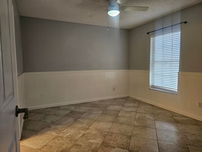 Building Photo - 4243 SW Utterback St